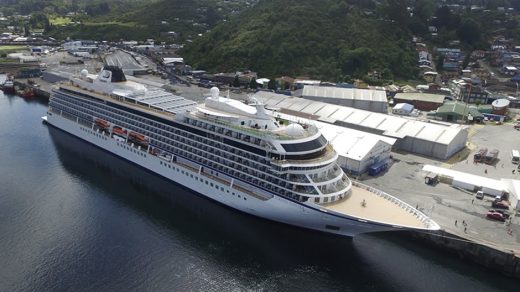 Los Ríos: turismo de cruceros se reactiva en la región tras la llegada a puerto de dos barcos