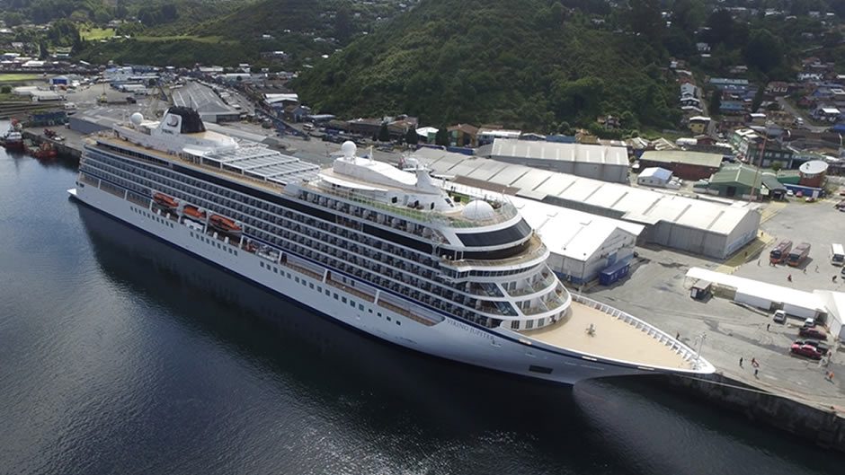 Los Ríos: turismo de cruceros se reactiva en la región tras la llegada a puerto de dos barcos